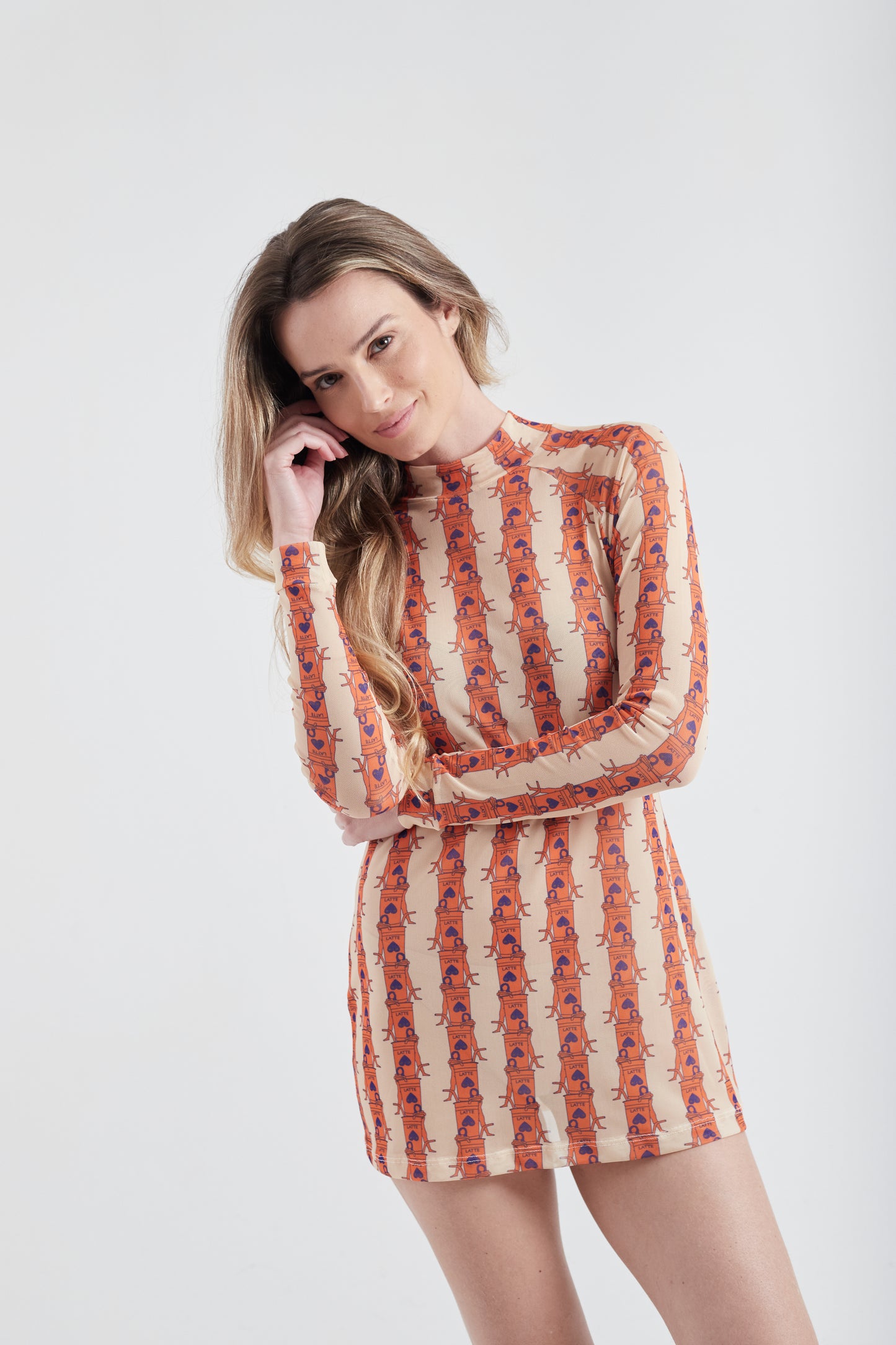 Vestido Curto Olha o Latte Laranja/Creme