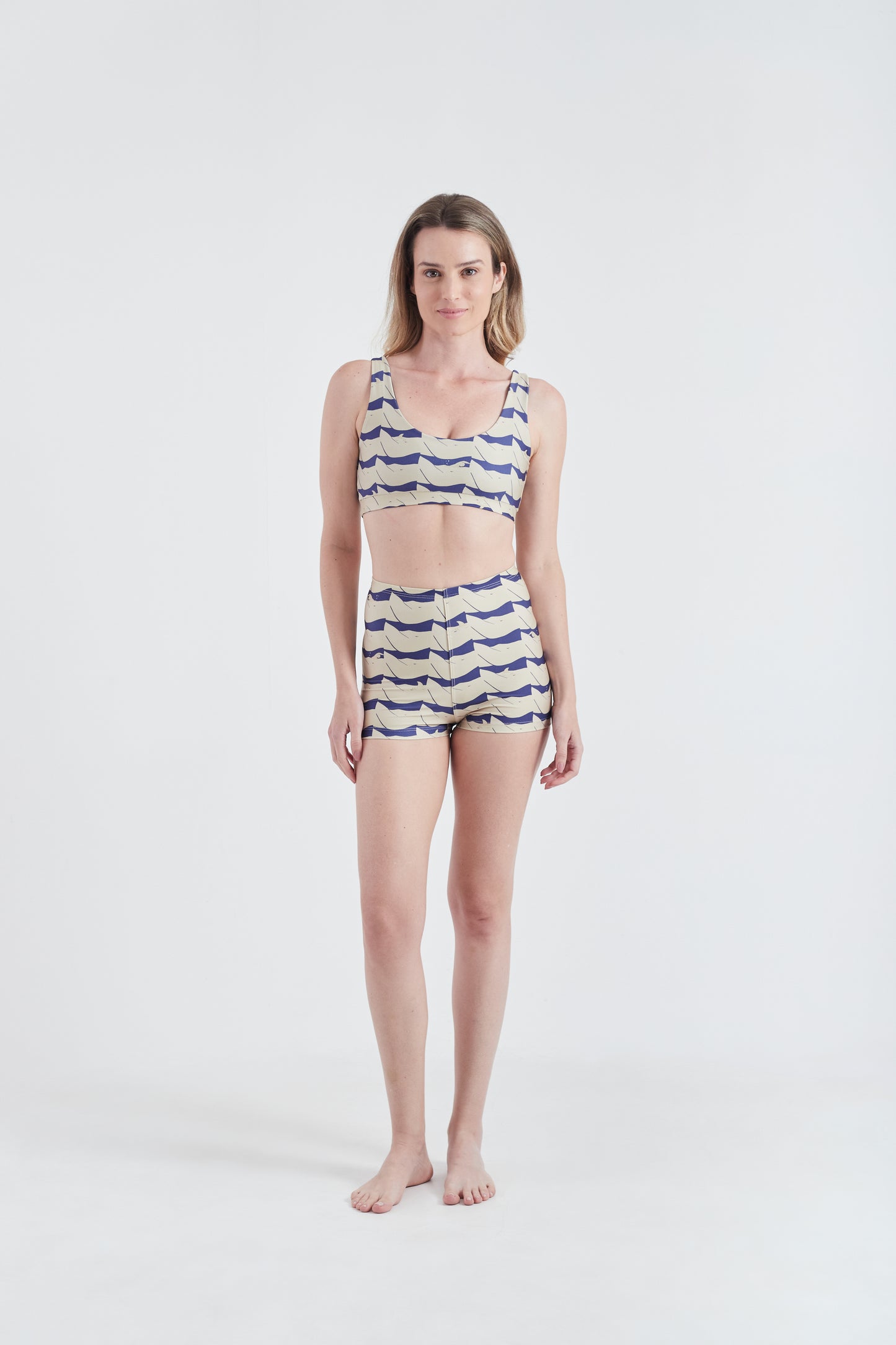 Top + Hot Pants Onda Creme/Azul