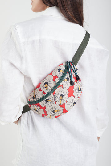 Fanny Pack Poli Nation Red/Off-White | Stylish and practical – PARIOCA ...