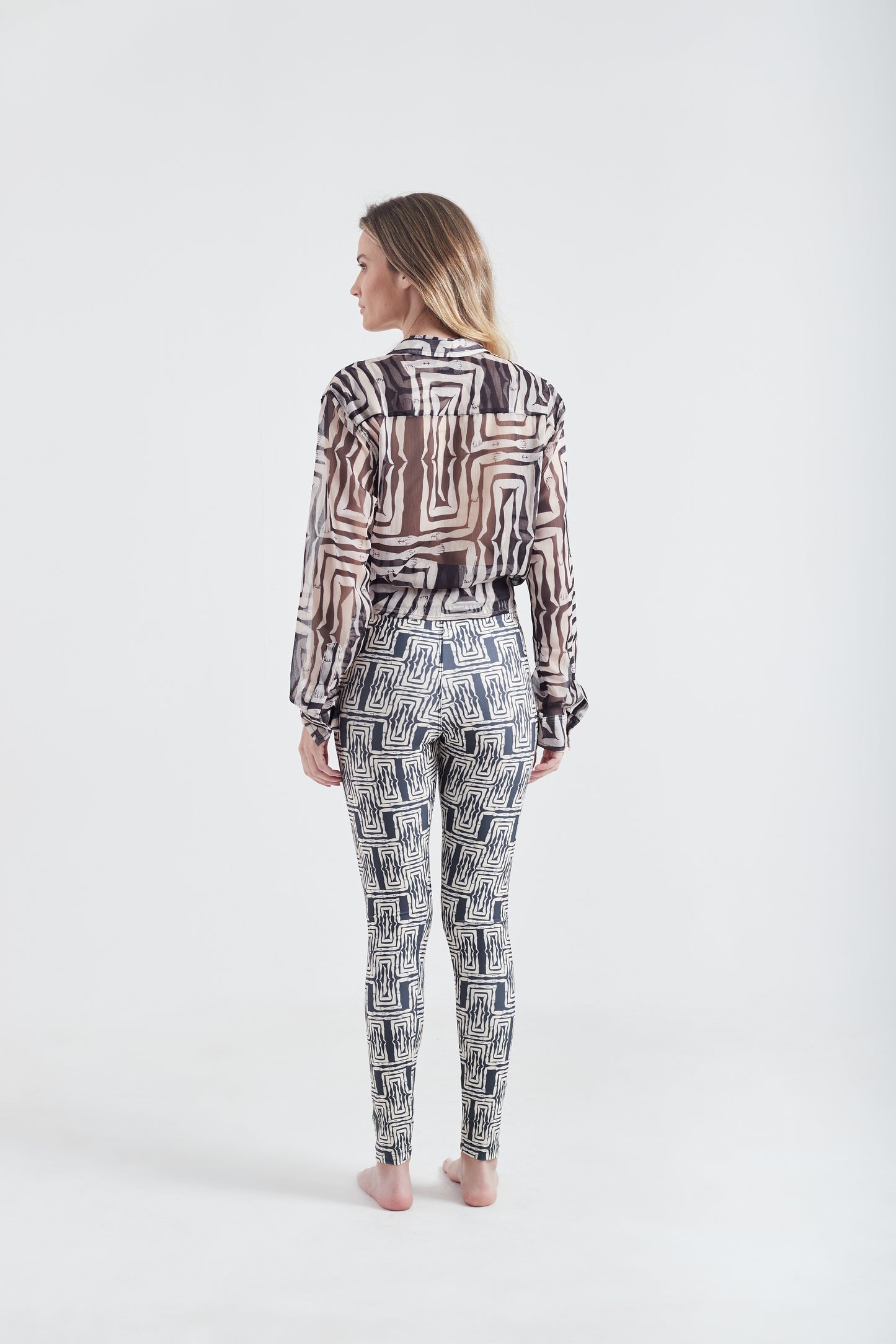 Calça Legging Mão na Perna Preto/Branco