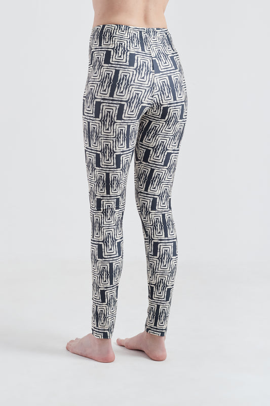 Calça Legging Mão na Perna Preto/Branco