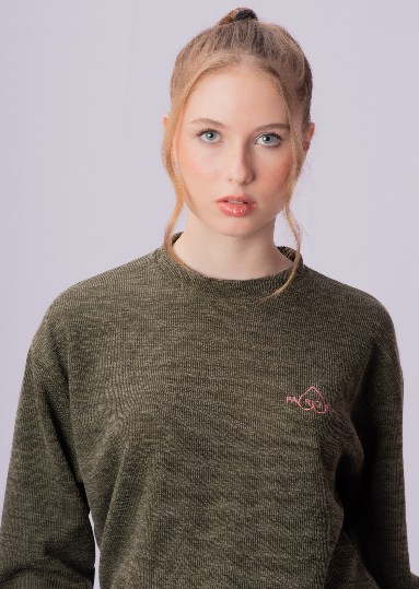 Detalhe da blusa manga longa do Full Look Cozy Green em verde cozy.