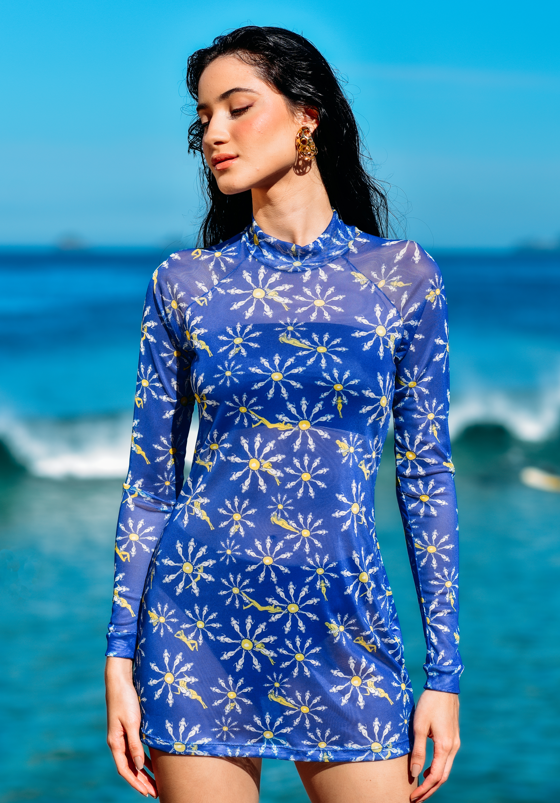 Mini dress estampa floral azul Flower Pau frente, vestido curto com mangas longas