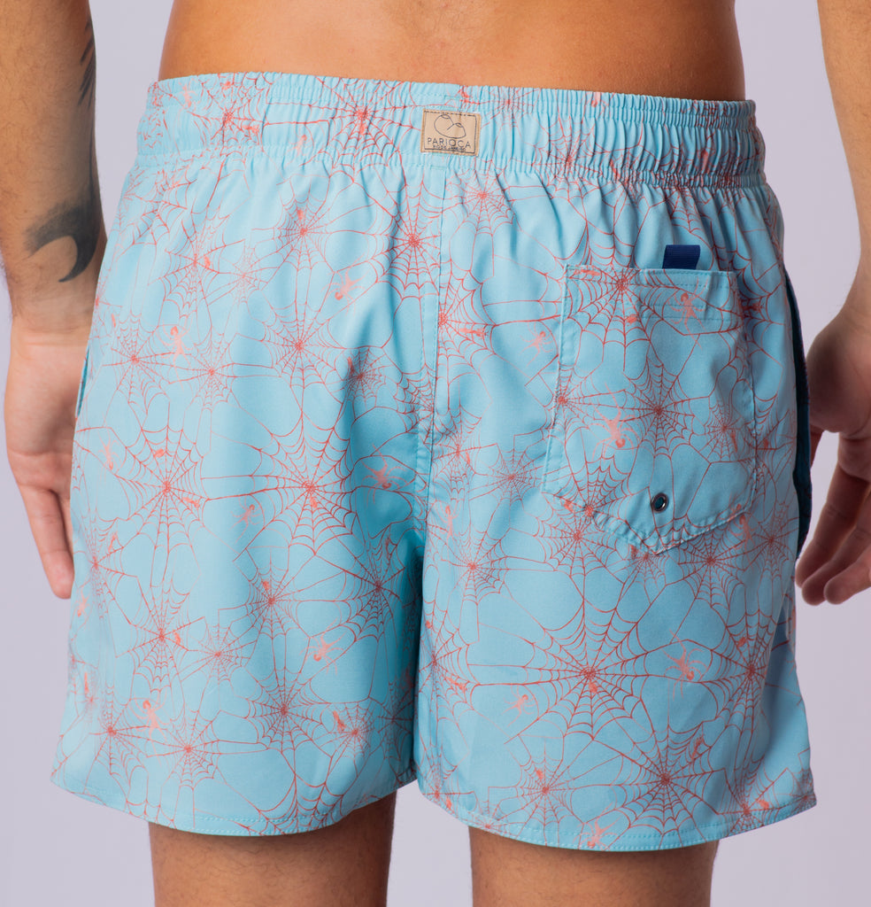 Shorts Aracnofobia Azul com Bolso traseiro, mostrando seu estilo, para ambientes de verão.