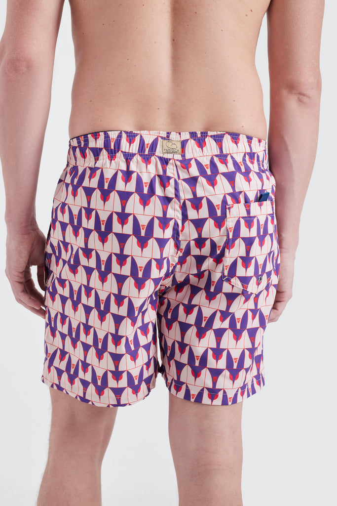 Shorts Private Tile Roxo, evidenciando o ajuste perfeito e bolso traseiro aplicado.