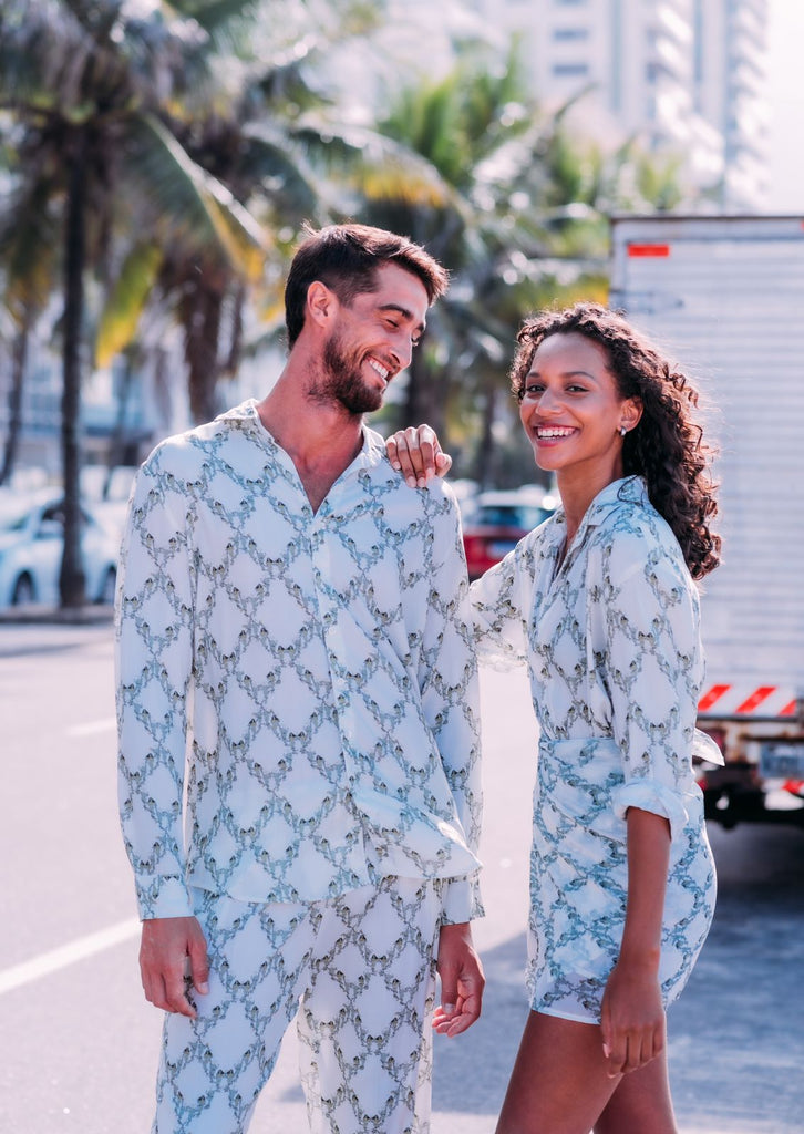 Close do Full Look Trepadeira, estampa inspirada em jardins e trepadeiras.